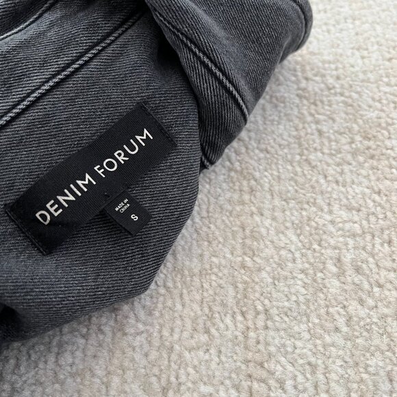 Aritzia Denim Forum The 80s Comfy Oversize Denim Button Up Shirt Top S - Picture 2 of 10